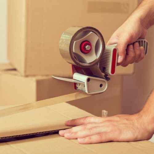 taping box closed