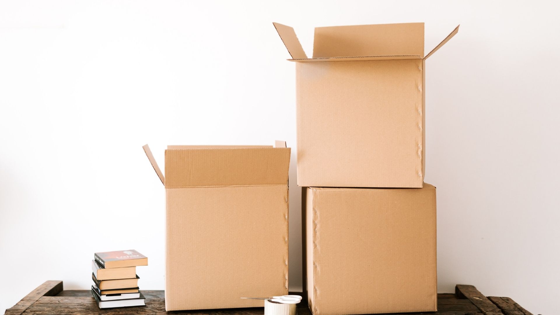 Expert Packing and Shipping_ Ensuring Your Items Arrive Safely Hero